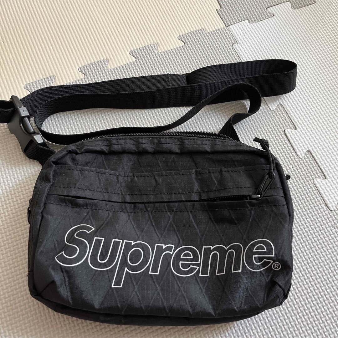 ショルダーバッグsupreme ショルダーバッグ　シュプリーム