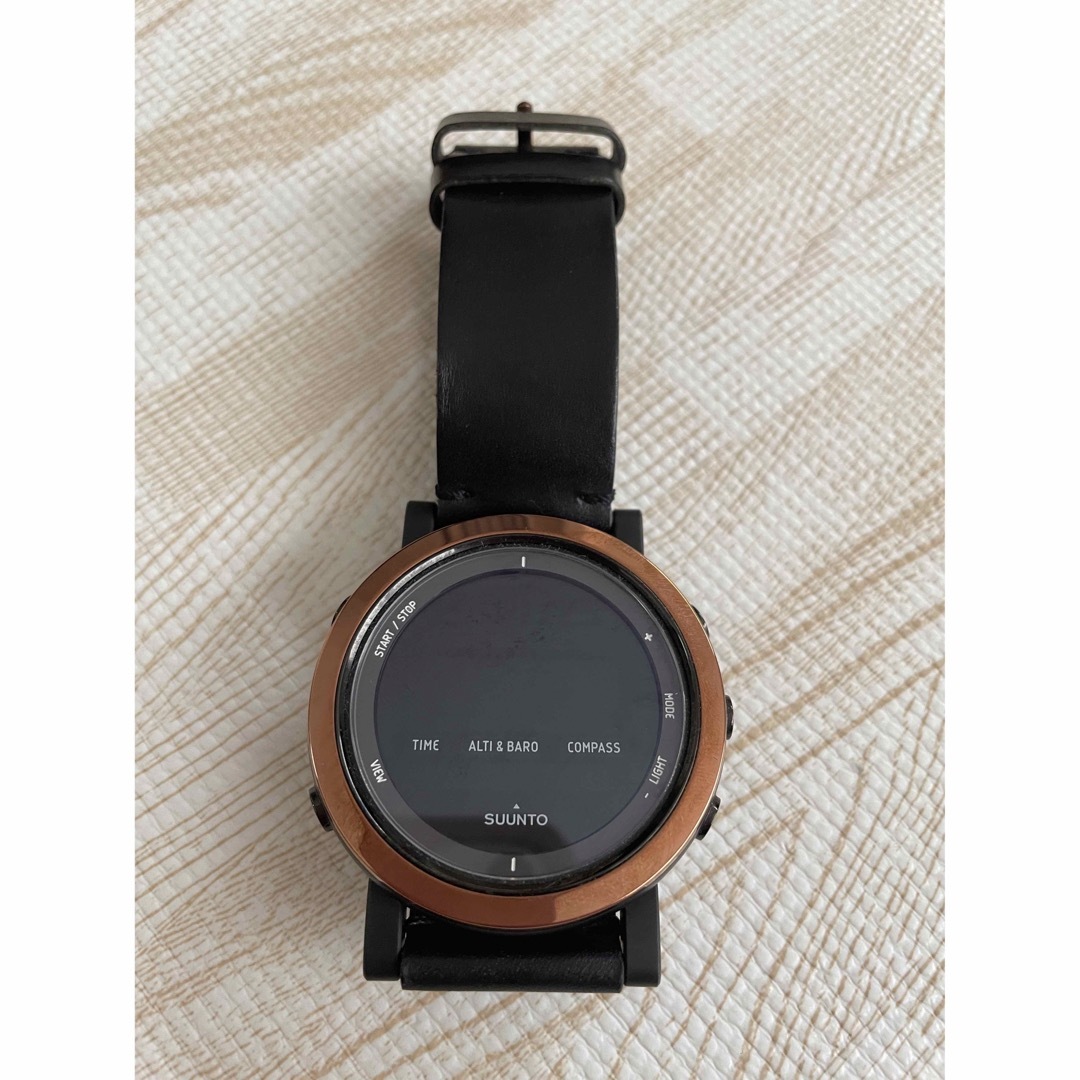 SUUNTO ESSENTIAL スント 時計 腕時計-