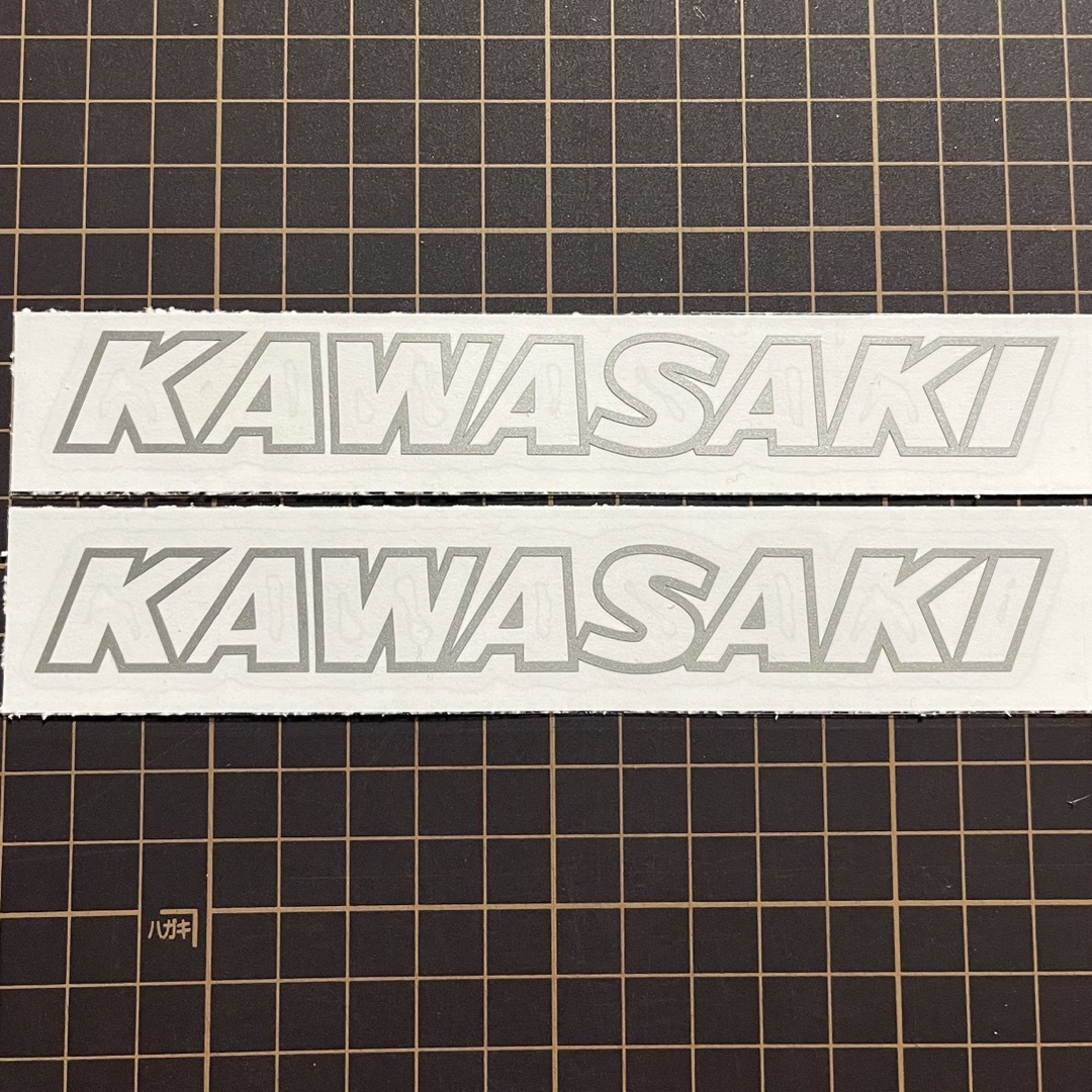 Kawasaki カワサキ　カッティングステッカー　2枚セット 自動車/バイクのバイク(ステッカー)の商品写真