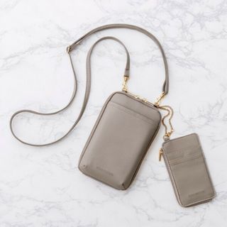 ナチュラルビューティーベーシック(NATURAL BEAUTY BASIC)の【新品】NATURAL BEAUTY BASIC スマホショルダー　グレージュ(ファッション)