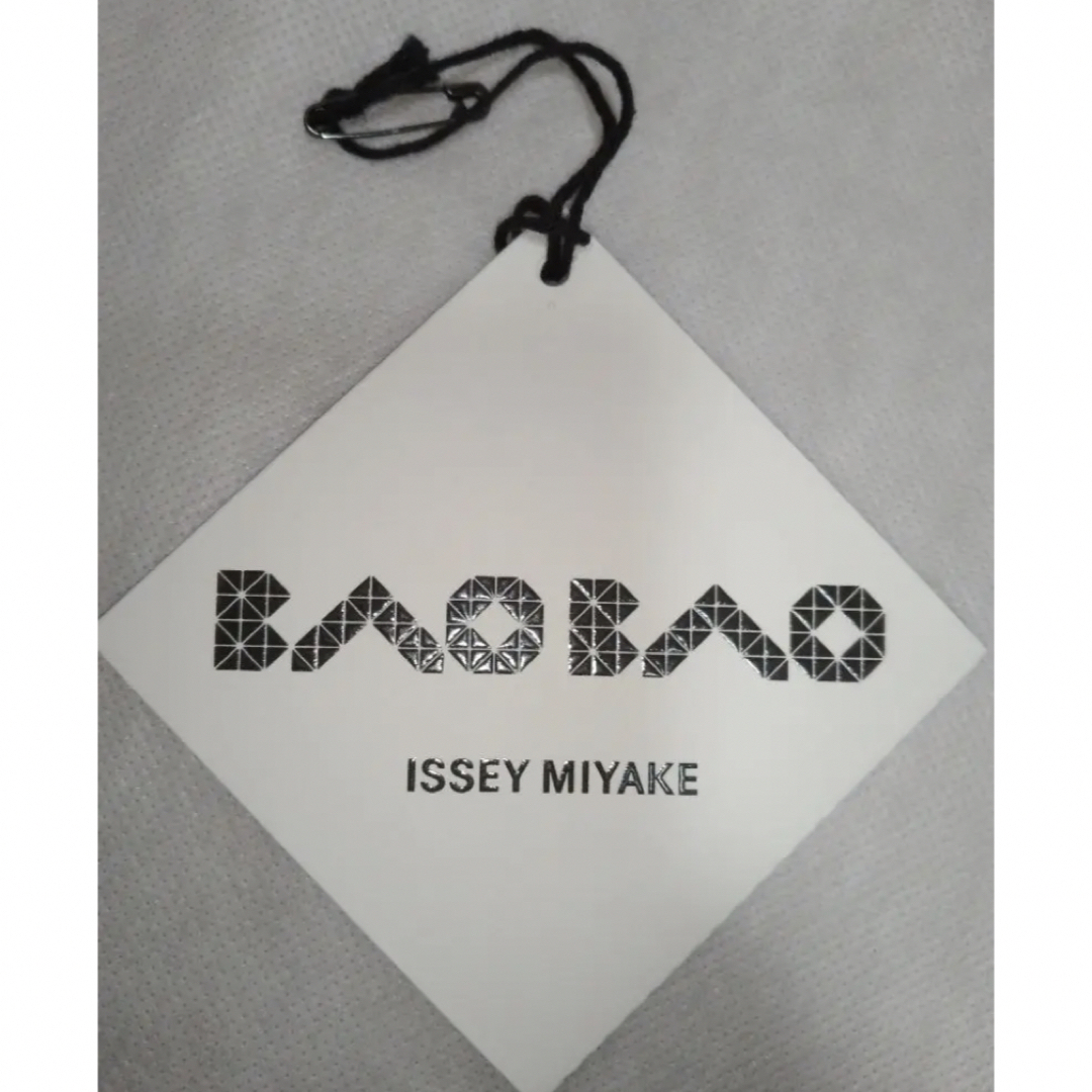 BaoBaoIsseyMiyake(バオバオイッセイミヤケ)のBAOBAO ISSEY MIYAKEルーセントボクシー激レアカラーイエロー レディースのバッグ(トートバッグ)の商品写真