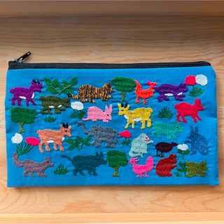 ピープルツリー(People Tree)の新品◎ハンドメイド◎ラオス山岳民族◎刺繍ポーチ(ポーチ)