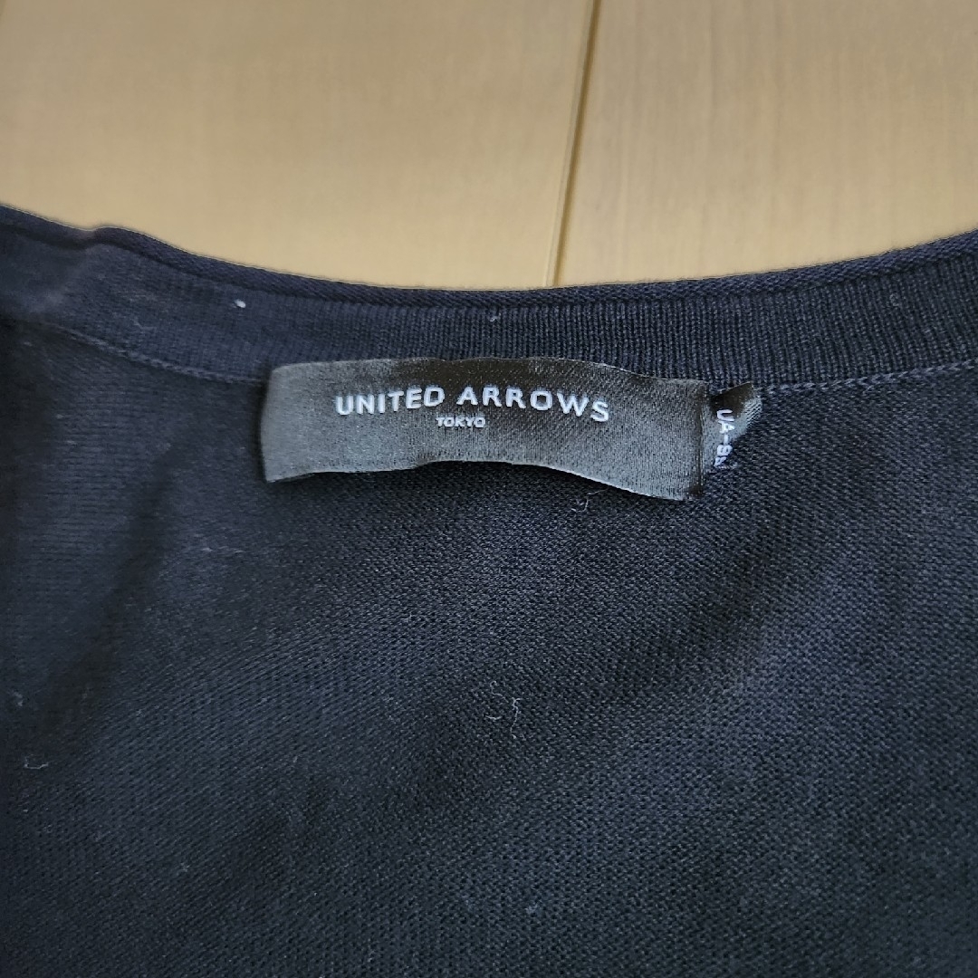 UNITED ARROWS(ユナイテッドアローズ)のショート丈カーディガン　黒 レディースのトップス(カーディガン)の商品写真