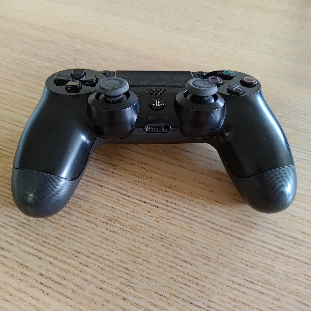 PS4 DualShock4 エンタメ/ホビーのゲームソフト/ゲーム機本体(その他)の商品写真