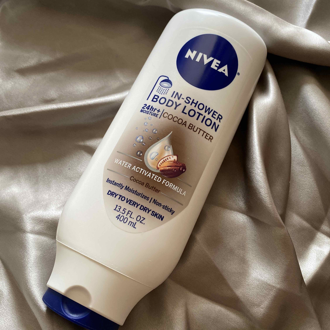 ニベア(ニベア)のニベア NIVEA インシャワー ボディローション ココアバター 400ml  コスメ/美容のボディケア(ボディローション/ミルク)の商品写真