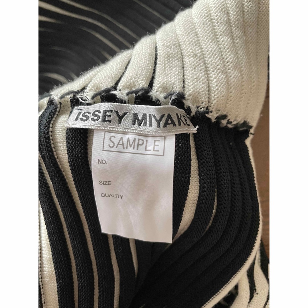 ISSEY MIYAKE バウンスニット ISSEY MIYAKE バウンスニット