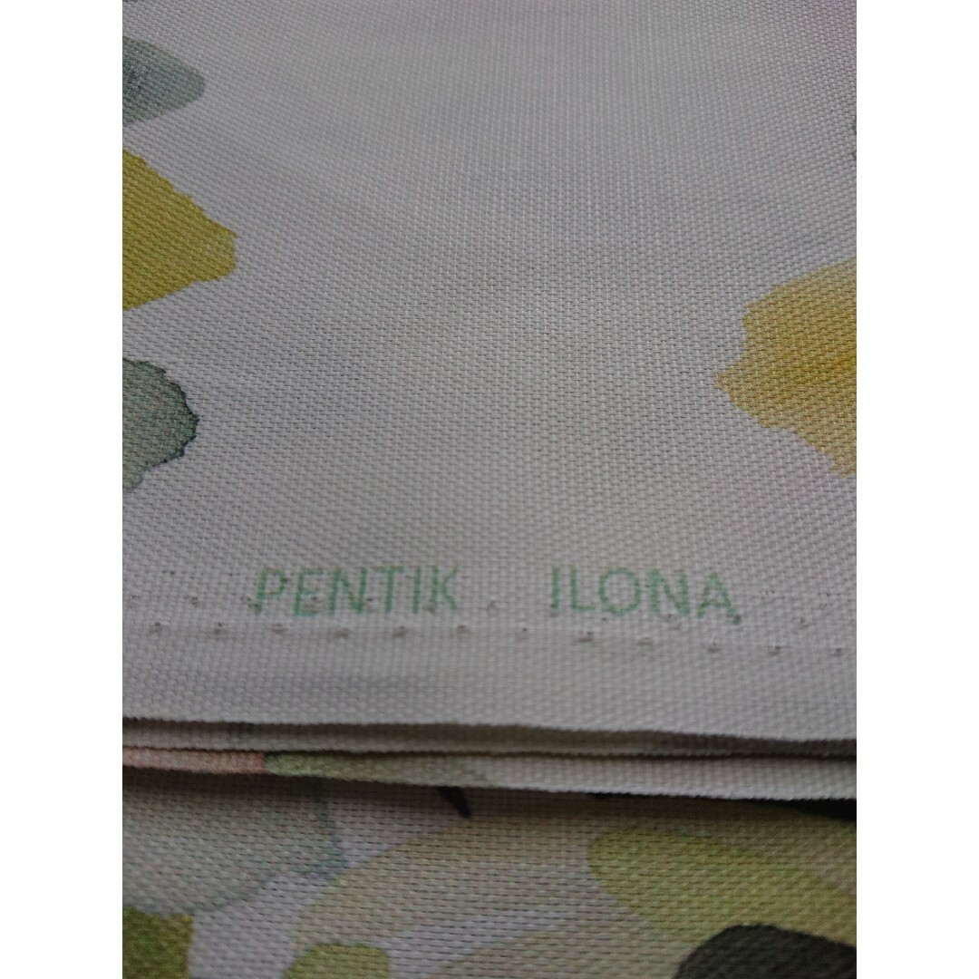PENTIK ,ILONA 生地 ハンドメイドの素材/材料(生地/糸)の商品写真