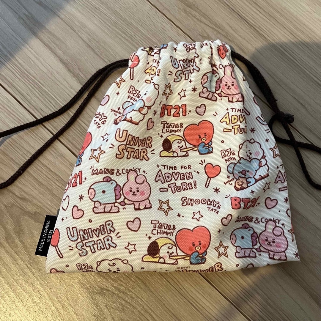 BT21(ビーティーイシビル)のBT21 巾着　BTS きんちゃく エンタメ/ホビーのおもちゃ/ぬいぐるみ(キャラクターグッズ)の商品写真