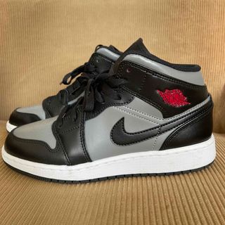 ジョーダン(Jordan Brand（NIKE）)のAIR JORDAN 1 MID (GS)  エアジョーダン　キッズ用スニーカー(スニーカー)