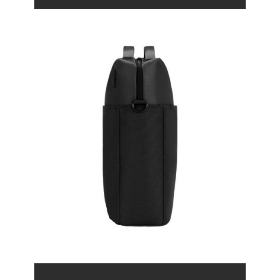 Incase(インケース)のincase インケース ARC TECH TOTE BLACK メンズのバッグ(ショルダーバッグ)の商品写真