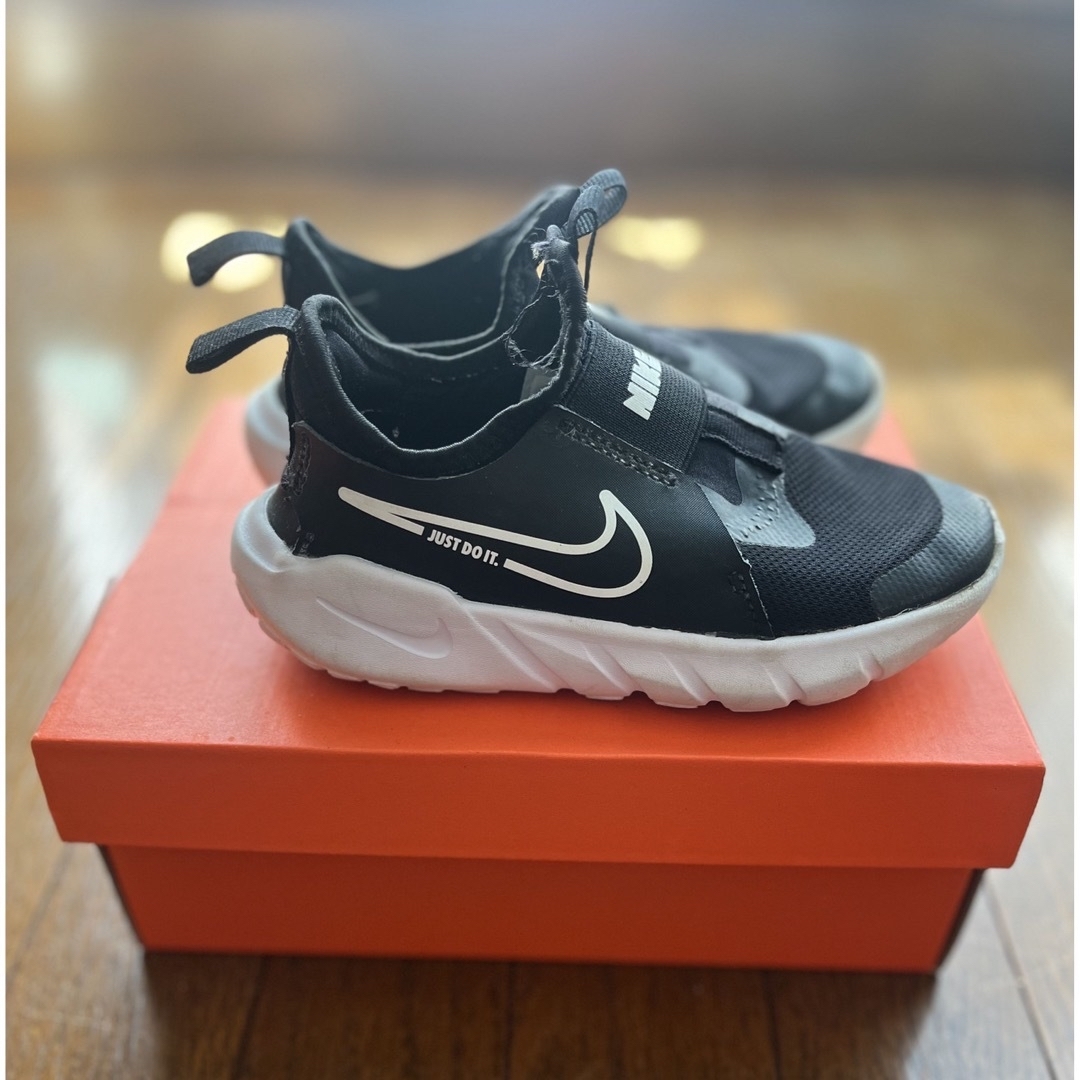 NIKE(ナイキ)のNIKE フレックスランナー 18cm キッズ/ベビー/マタニティのキッズ靴/シューズ(15cm~)(スニーカー)の商品写真