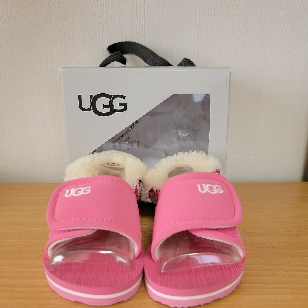 UGG - UGG ベビー サンダル ピンク 11cm 美品 マジックテープの通販 by