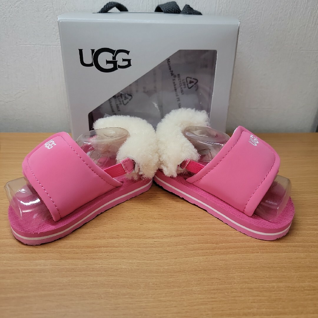 UGG - UGG ベビー サンダル ピンク 11cm 美品 マジックテープの通販 by