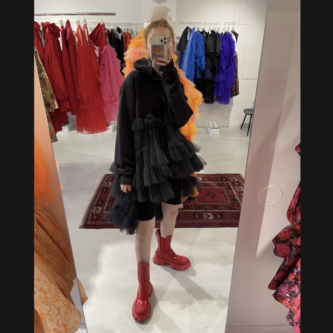 VIVIANO⭐️かなりお値下げ⭐️Tulle Trimmed Hoodie の通販 by VIVIANO⭐️かなりお値下げ⭐️Tulle Trimmed Hoodie の通販 by