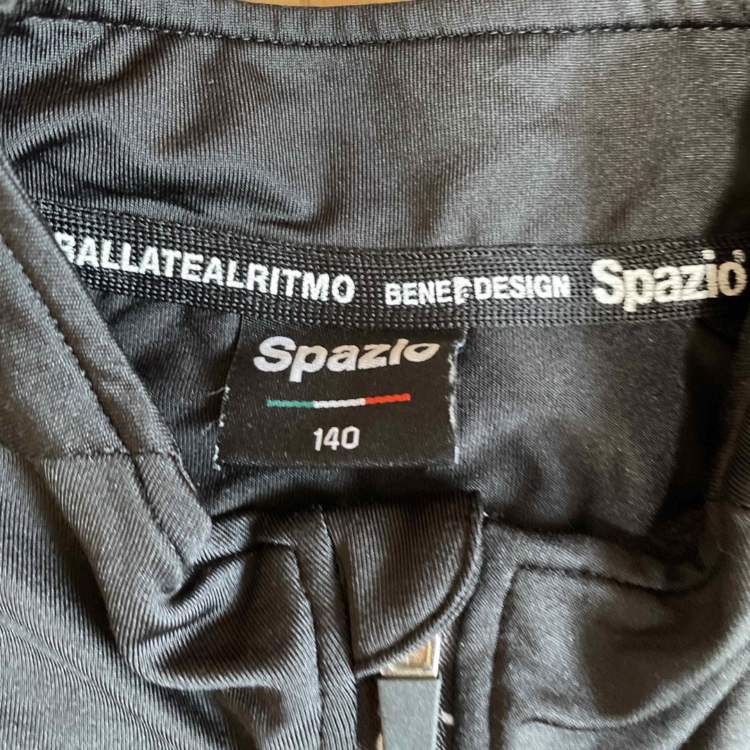 Spazio(スパッツィオ)の#Spazio JRトレーニングウェア上下140 スポーツ/アウトドアのサッカー/フットサル(ウェア)の商品写真