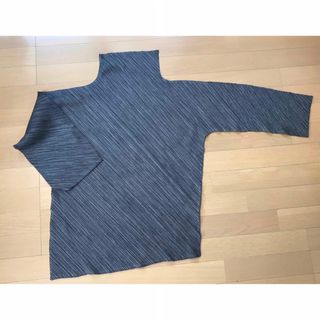 イッセイミヤケ(ISSEY MIYAKE)のイッセイミヤケ ★ 長袖カットソー(カットソー(長袖/七分))