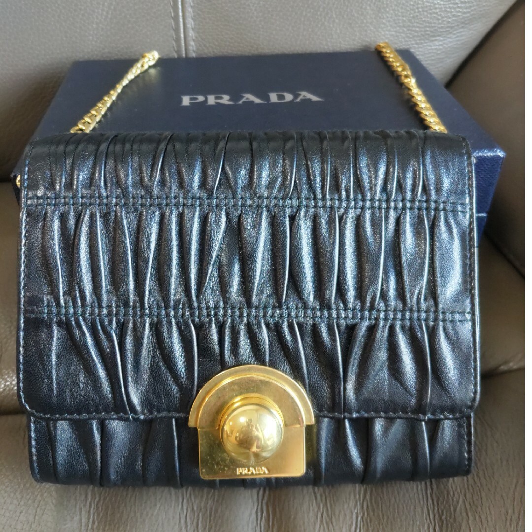 PRADA(プラダ)の【最終値下げ】Prada✨チェーンバッグ- Nappa Gaufre Nero レディースのバッグ(ショルダーバッグ)の商品写真