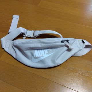 ナイキ(NIKE)のナイキ　ショルダーバッグ(ウエストポーチ)