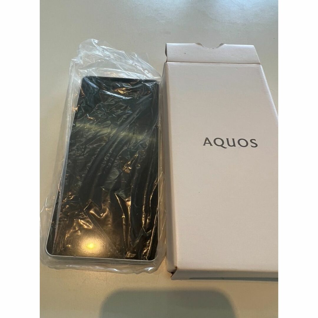 SHARP(シャープ)のほぼ新品 SIMフリー AQUOS sense7 plus スマホ/家電/カメラのスマートフォン/携帯電話(スマートフォン本体)の商品写真