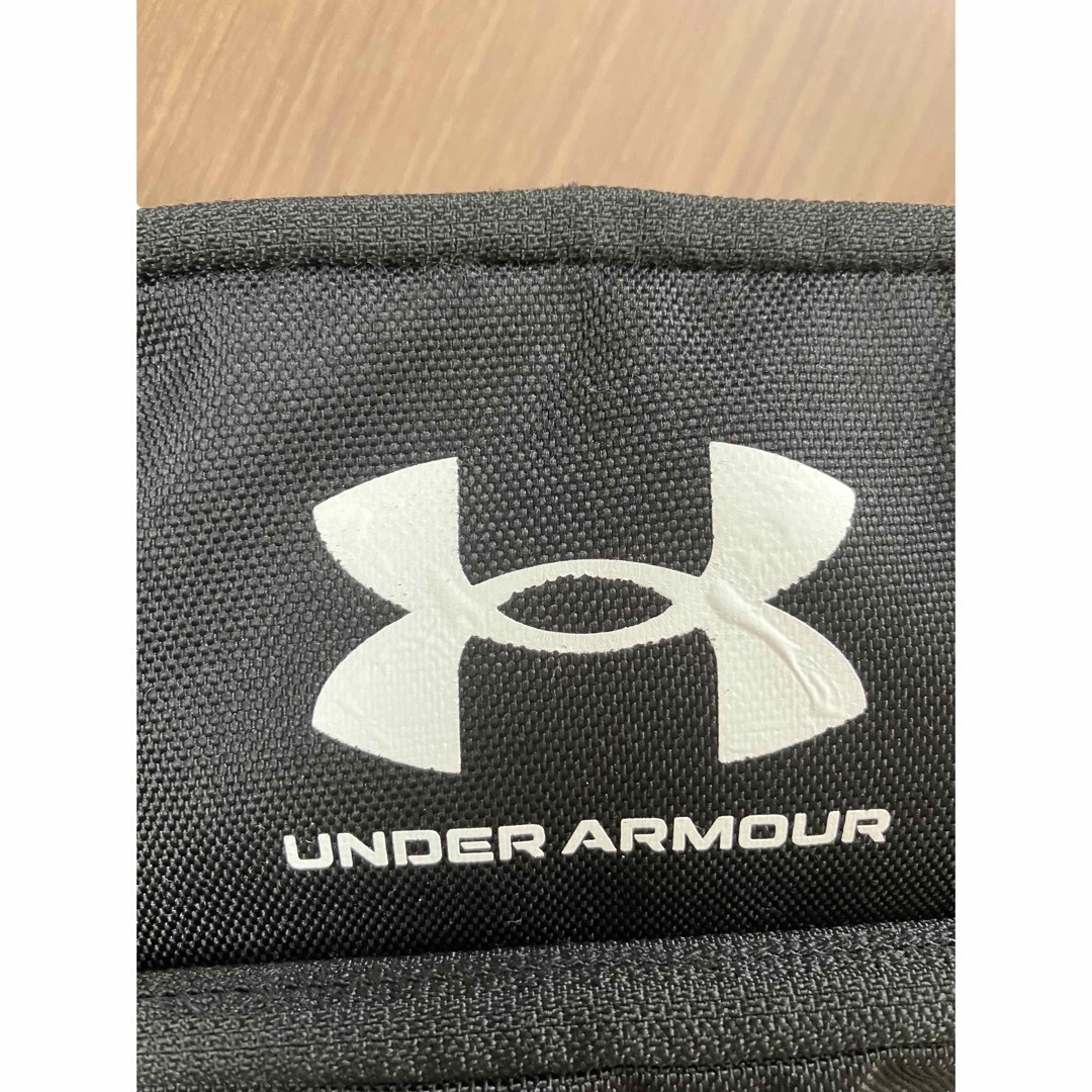 UNDER ARMOUR(アンダーアーマー)のショルダーバッグ　UNDER ARMOUR レディースのバッグ(ショルダーバッグ)の商品写真