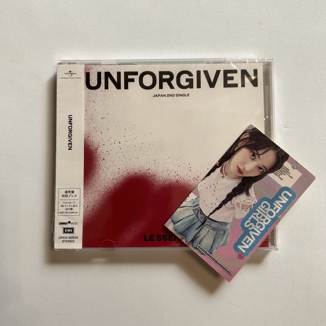 LE SSERAFIM  UNFORGIVEN   通常盤 エンタメ/ホビーのCD(K-POP/アジア)の商品写真