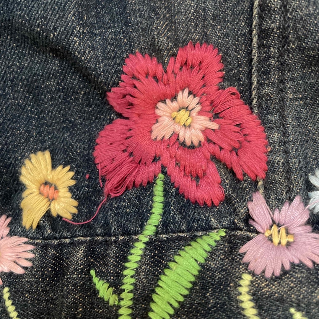 GAP(ギャップ)のbabyGAP 刺繍Gジャンサイズ90 キッズ/ベビー/マタニティのキッズ服女の子用(90cm~)(ジャケット/上着)の商品写真