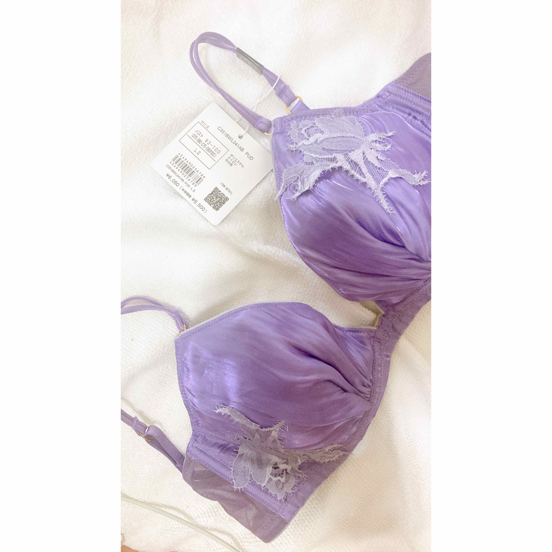 Chut! INTIMATES(シュットインティメイツ)のChut！INTIMATES   ドレスイージーブラ フレアショーツ　新品未着用 レディースの下着/アンダーウェア(ブラ&ショーツセット)の商品写真