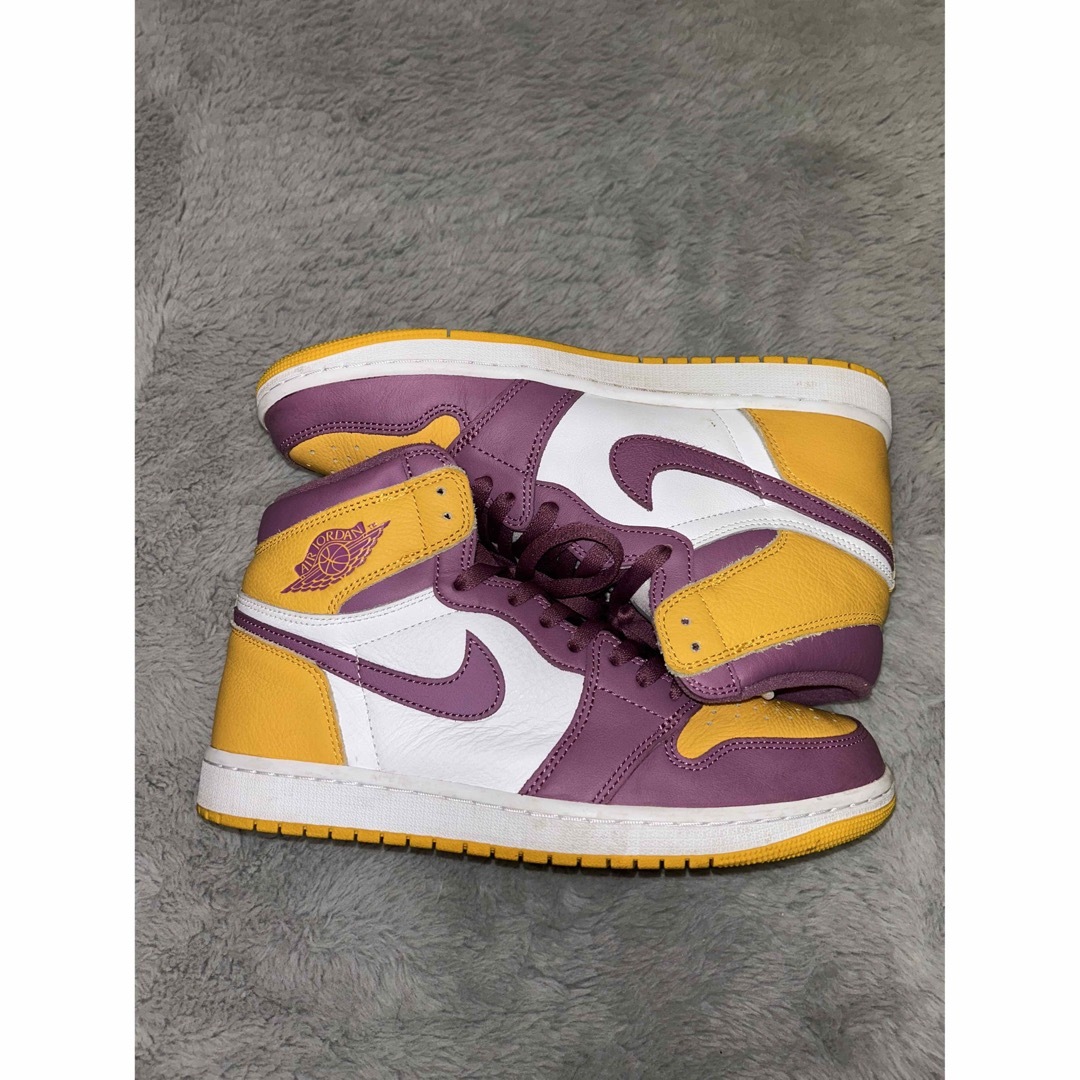 Jordan Brand（NIKE）(ジョーダン)のAIR JORDAN1 RETRO HIGH OG BROTHERHOOD  メンズの靴/シューズ(スニーカー)の商品写真