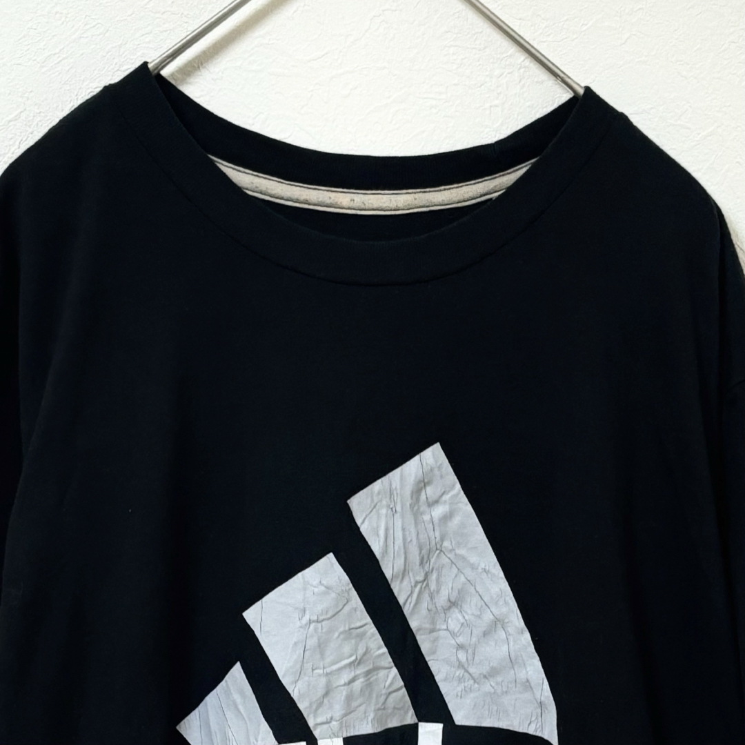 adidas(アディダス)のadidas  アディダス  Tシャツ  半袖  ブラック  古着 メンズのトップス(Tシャツ/カットソー(半袖/袖なし))の商品写真