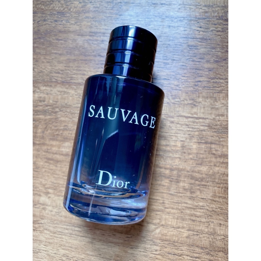 Dior(ディオール)のDior ディオール SAUVAGE ソバージュ オードトワレ 60ml コスメ/美容の香水(香水(男性用))の商品写真