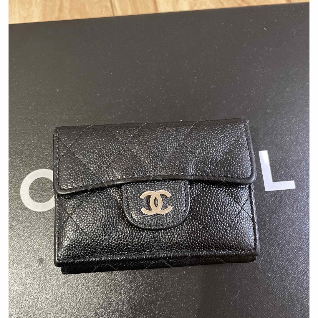 CHANEL シャネル　マトラッセ　三つ折り財布　黒　ブラック折り財布