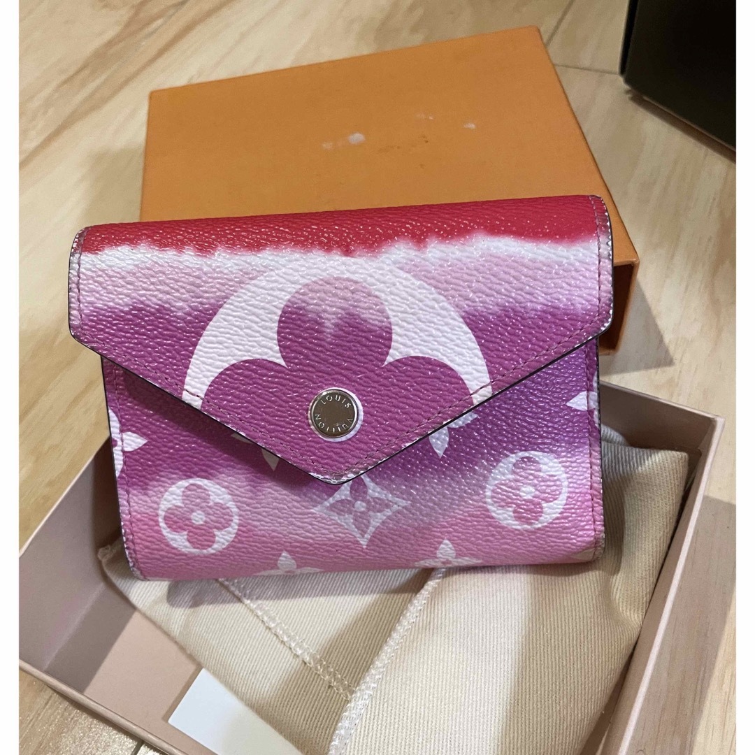 LOUIS VUITTON(ルイヴィトン)のルイヴィトン 3つ折り財布 LVエスカル美品  レディースのファッション小物(財布)の商品写真