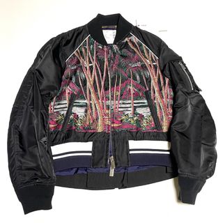 サカイ(sacai)の極美品 サカイ サンサーフ 刺繍 バックフレア MA-1 ブルゾン 黒 MA1(ブルゾン)