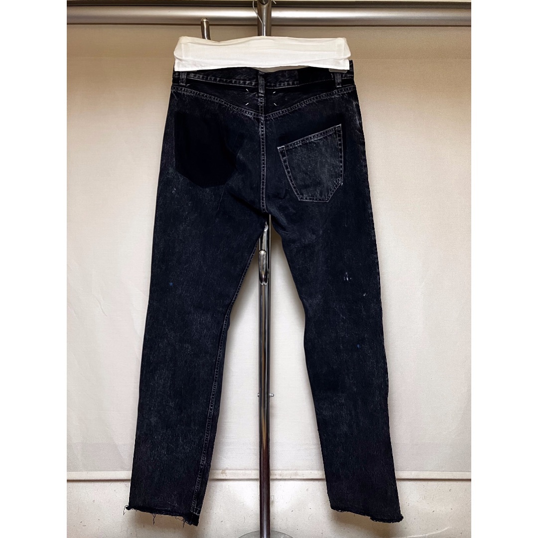 Maison Martin Margiela(マルタンマルジェラ)の新品 33 22aw マルジェラ ペンキスプラッシュデニム 黒 5348 メンズのパンツ(デニム/ジーンズ)の商品写真