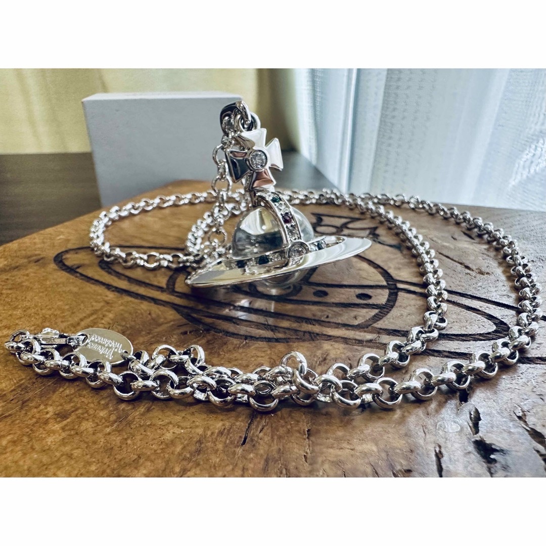 Vivienne Westwood(ヴィヴィアンウエストウッド)の正規美品VivienneWestwood スモールオーブネックレス レディースのアクセサリー(ネックレス)の商品写真