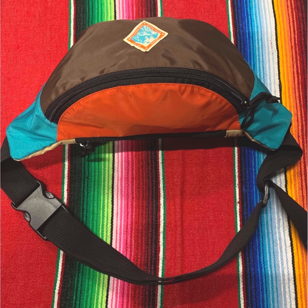 titicaca(チチカカ)の新品　TITICACA ボディーバッグ ウエストバッグ　チチカカ レディースのバッグ(ボディバッグ/ウエストポーチ)の商品写真