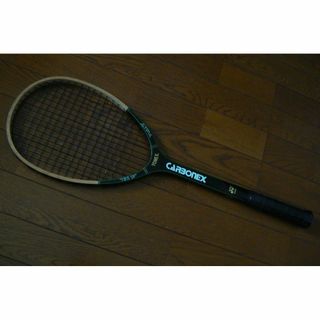 テニスラケット　軟式　YONEX CARBONEX　黒　中古品(ラケット)