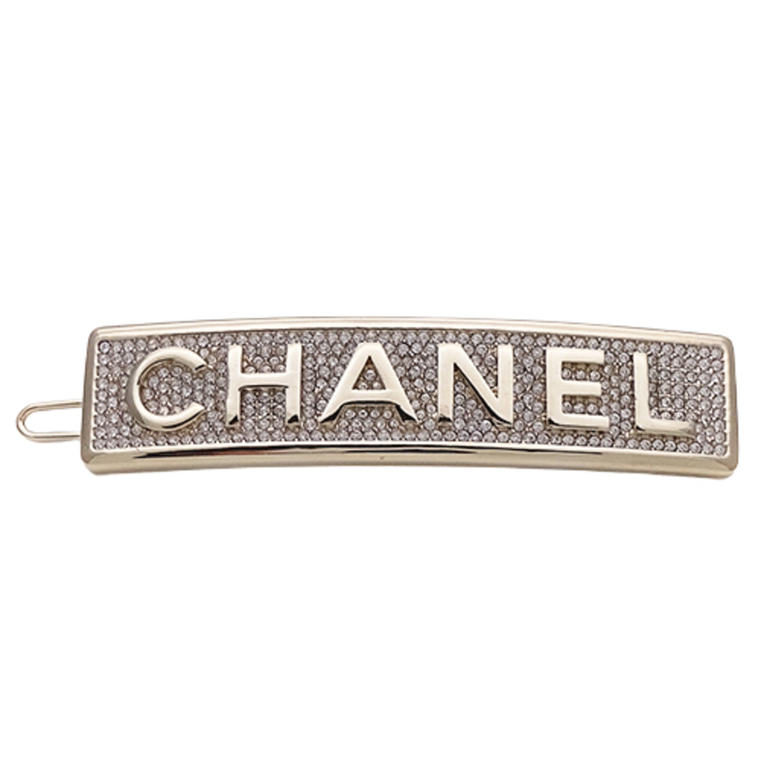 CHANEL(シャネル)のシャネル CHANEL バレッタ レディース ブランド ゴールド ラインストーン 石 金 ロゴ ヘアアクセサリー ヘアクリップ おしゃれ かわいい 大人 おでかけ 【中古】 レディースのヘアアクセサリー(バレッタ/ヘアクリップ)の商品写真