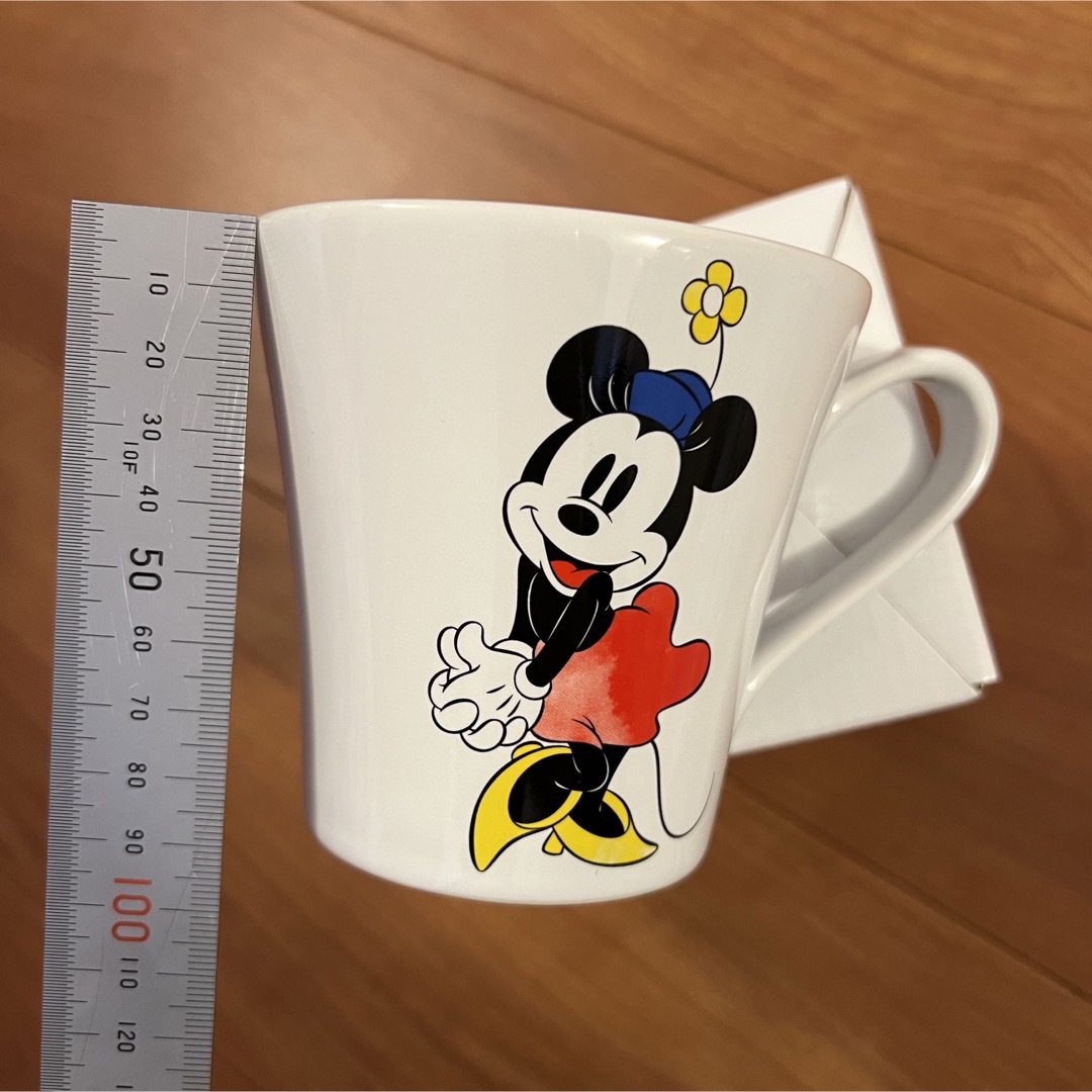 Disney(ディズニー)のディズニー　ミニー　マグカップ インテリア/住まい/日用品のキッチン/食器(グラス/カップ)の商品写真