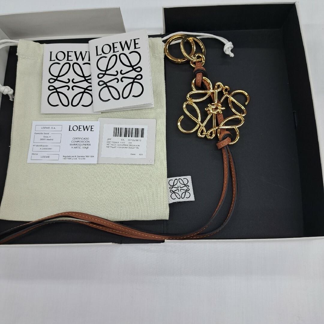 LOEWE - ロエベ アナグラムチャームの通販 by バーバリーアン's shop