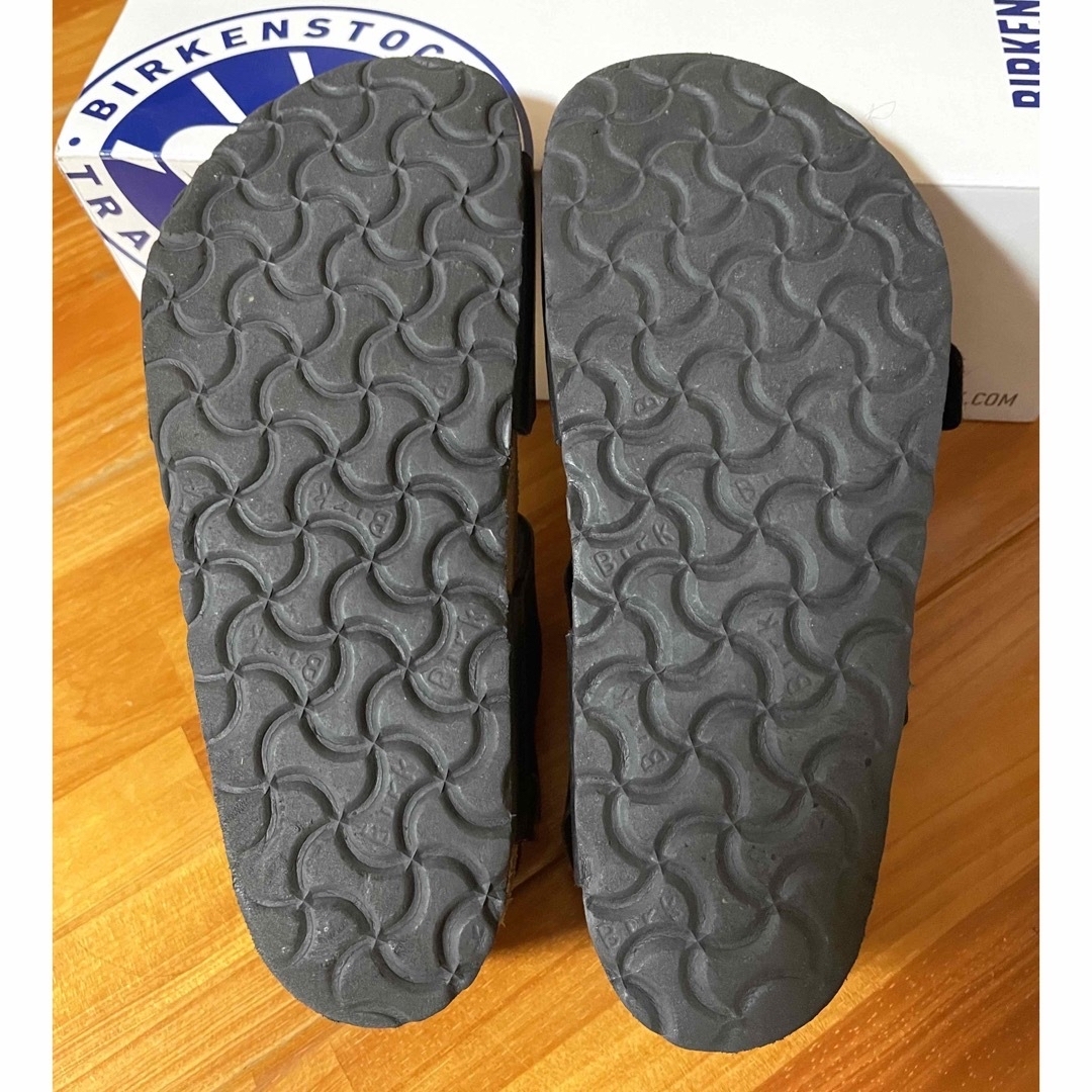 BIRKENSTOCK(ビルケンシュトック)の最終値下げ★BIRKENSTOCK★22.5cm★サンダルブラック キッズ/ベビー/マタニティのキッズ靴/シューズ(15cm~)(サンダル)の商品写真