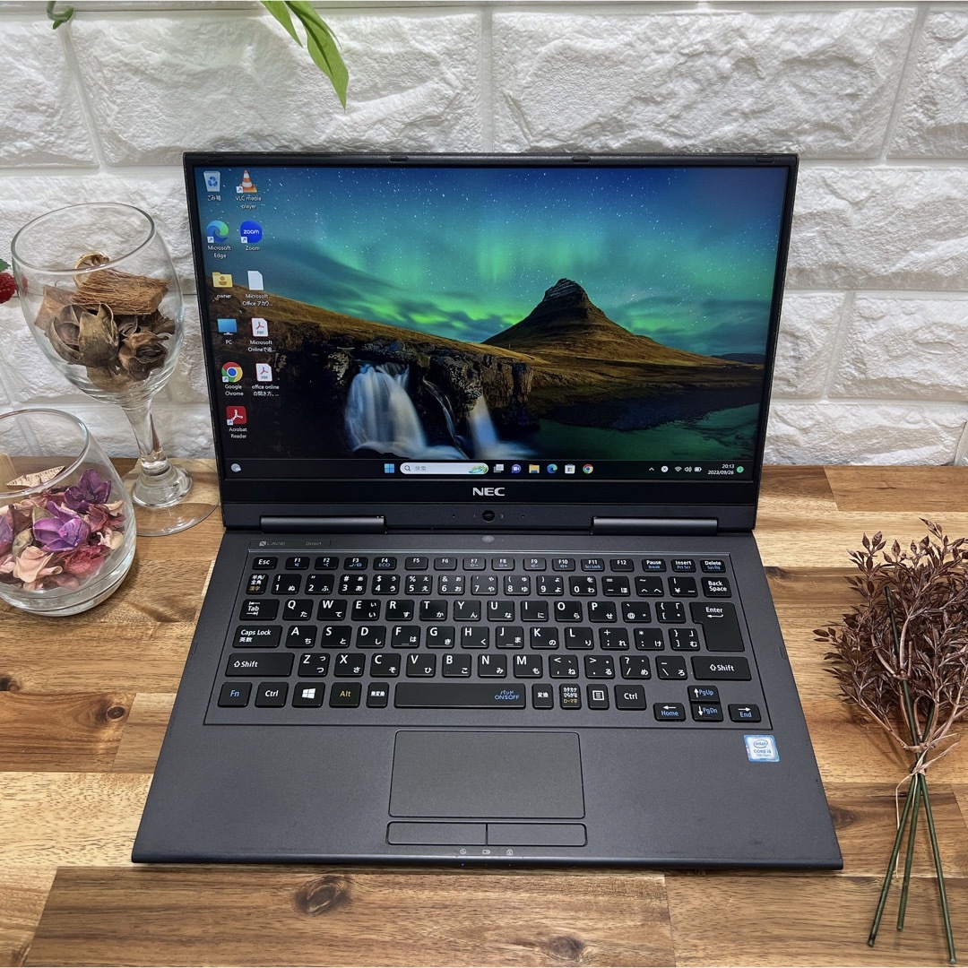 NEC - NEC LAVIE 2in1☘️i5第7世代☘️SSD256GB/メモリ4GBの通販 by