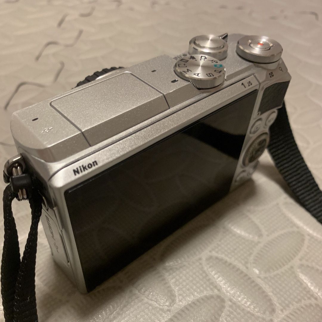 Nikon - ニコンNikon 1 J5 ダブルレンズキット シルバー ミラーレス
