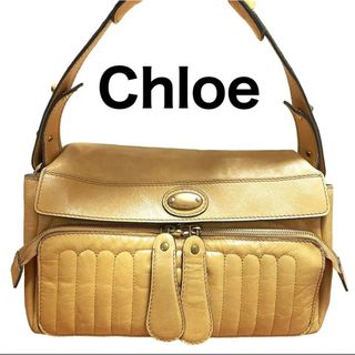 クロエ(Chloe)のChloe ワンショルダーバッグ　ゴールド金具　底鋲　フラップ　ブランド名刻印(ショルダーバッグ)