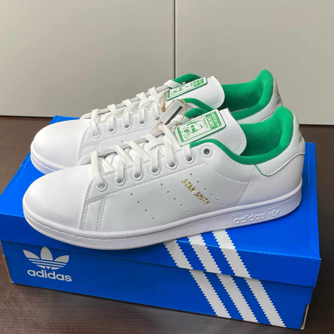 スタンスミス　STAN SMITH  ブラック　ゴールド　26cm