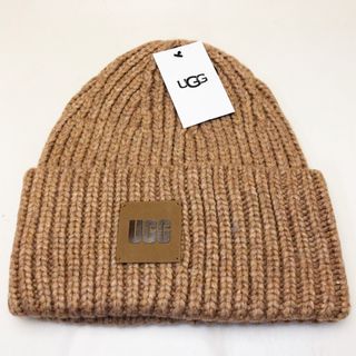 新着UGG BABY NEUMEL 牛革ベビーシューズ＆ビーニーギフトセット