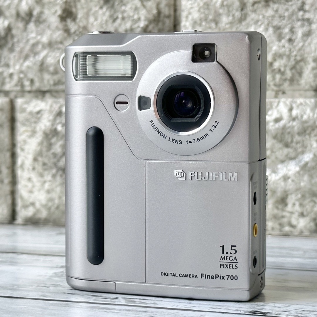 富士フイルム - FUJI FILM 『FinePix 700』オールドコンデジの通販 by 富士フイルム - FUJI FILM 『FinePix 700』オールドコンデジの通販 by