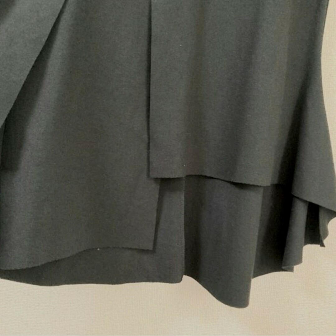 antiqua(アンティカ)のセール♪美品 アンティカ パターントルソー アシンメトリー スカート（黒） レディースのスカート(ロングスカート)の商品写真