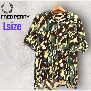 フレッドペリー(FRED PERRY)のフレッドペリー　コラボ　アカネウツノミヤ　開襟　総柄シャツ　カモフラ　半袖　迷彩(シャツ)