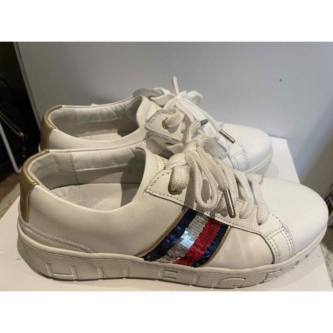 TOMMY HILFIGER - トミーヒルフィガー スニーカー23.5cmの通販 by